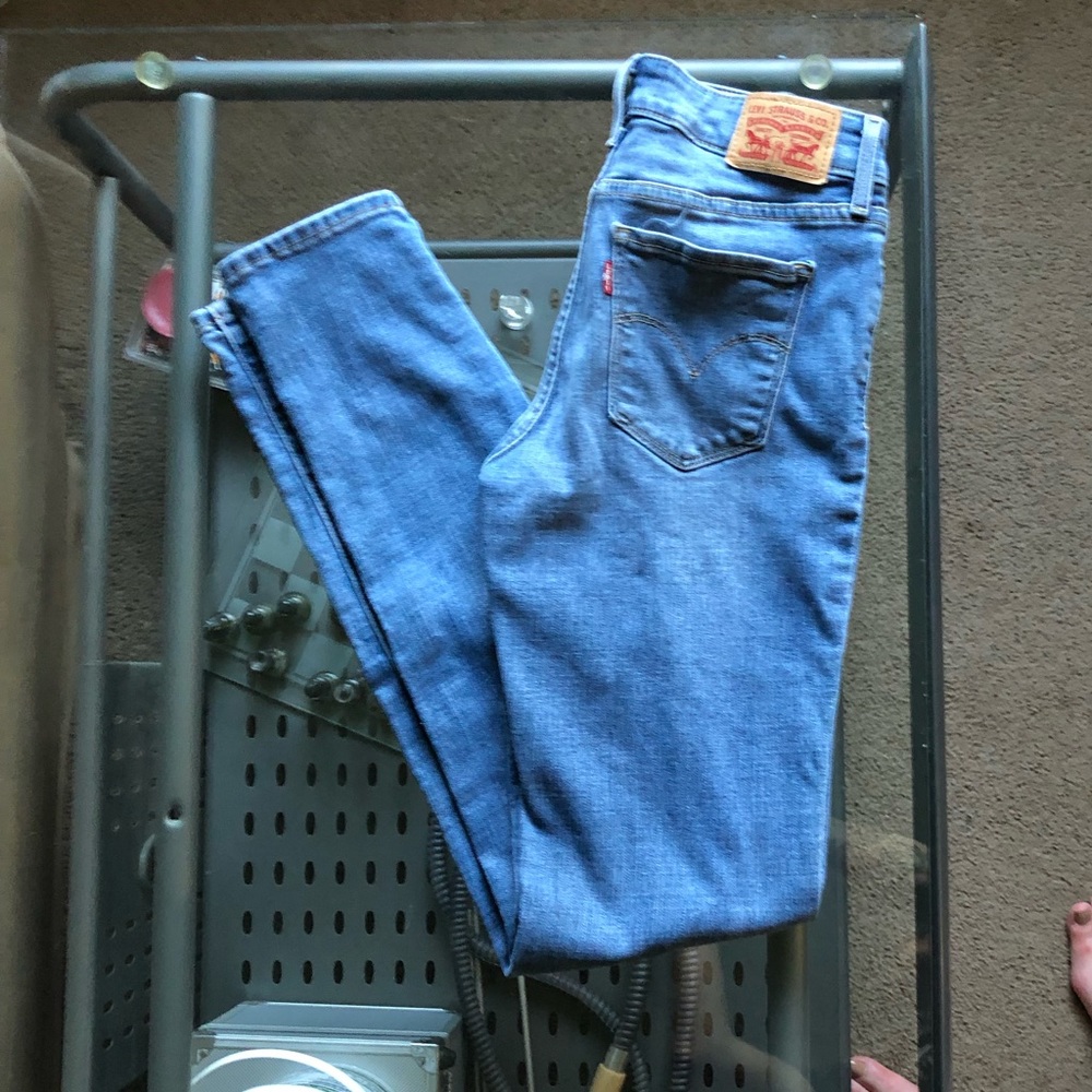 Levi  Strauss & Co 711 Skinny Jeans